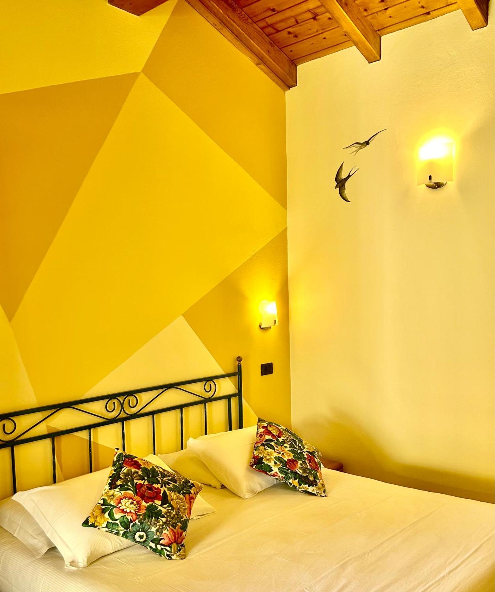 Dependance Pesce D'Oro Hotel Verbania Exterior photo