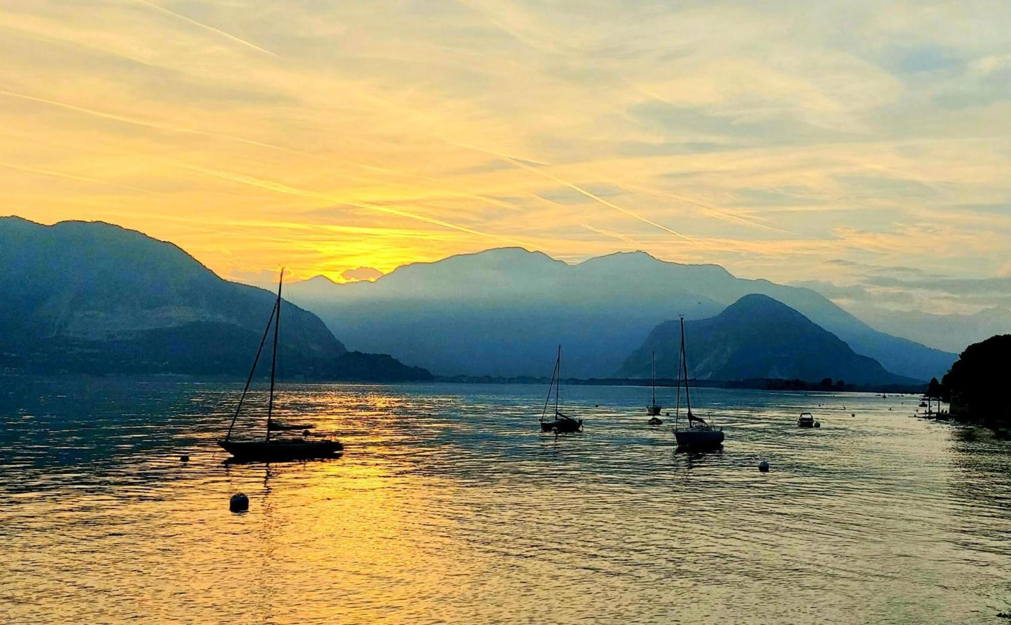 Dependance Pesce D'Oro Hotel Verbania Exterior photo