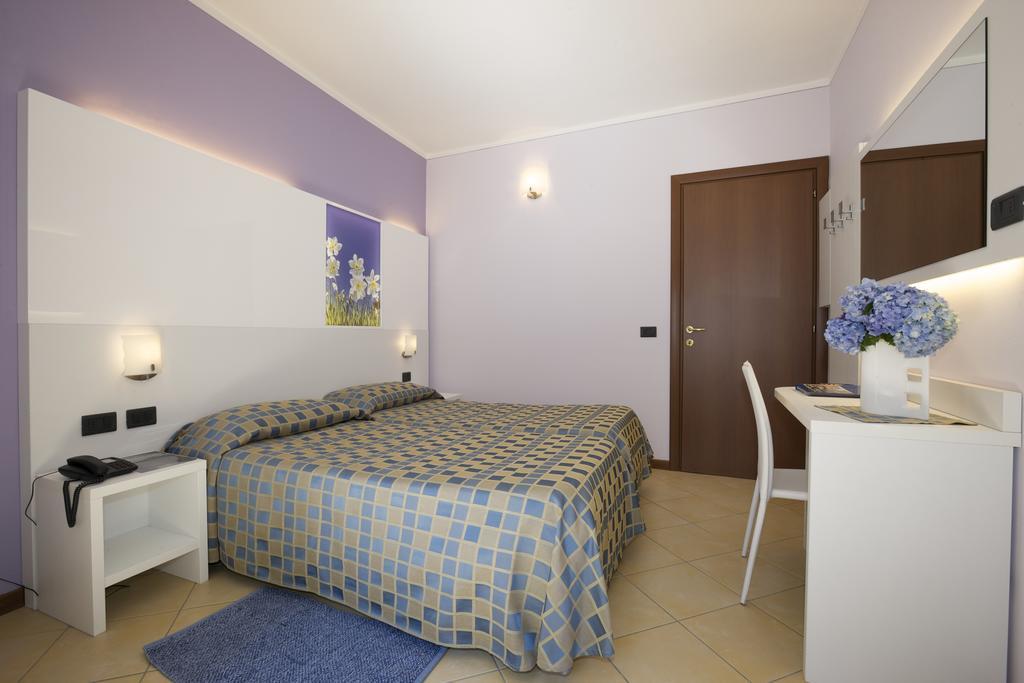 Dependance Pesce D'Oro Hotel Verbania Room photo